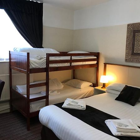 The Feathers Hotel Blackpool Extérieur photo