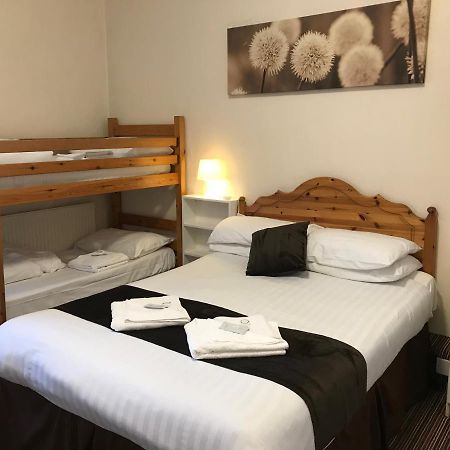 The Feathers Hotel Blackpool Extérieur photo