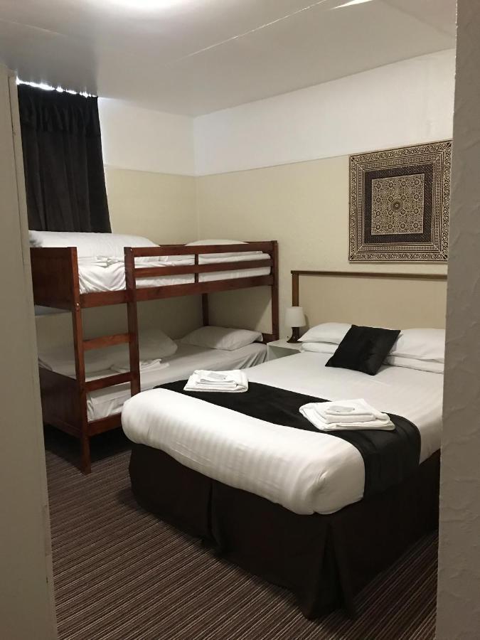 The Feathers Hotel Blackpool Extérieur photo