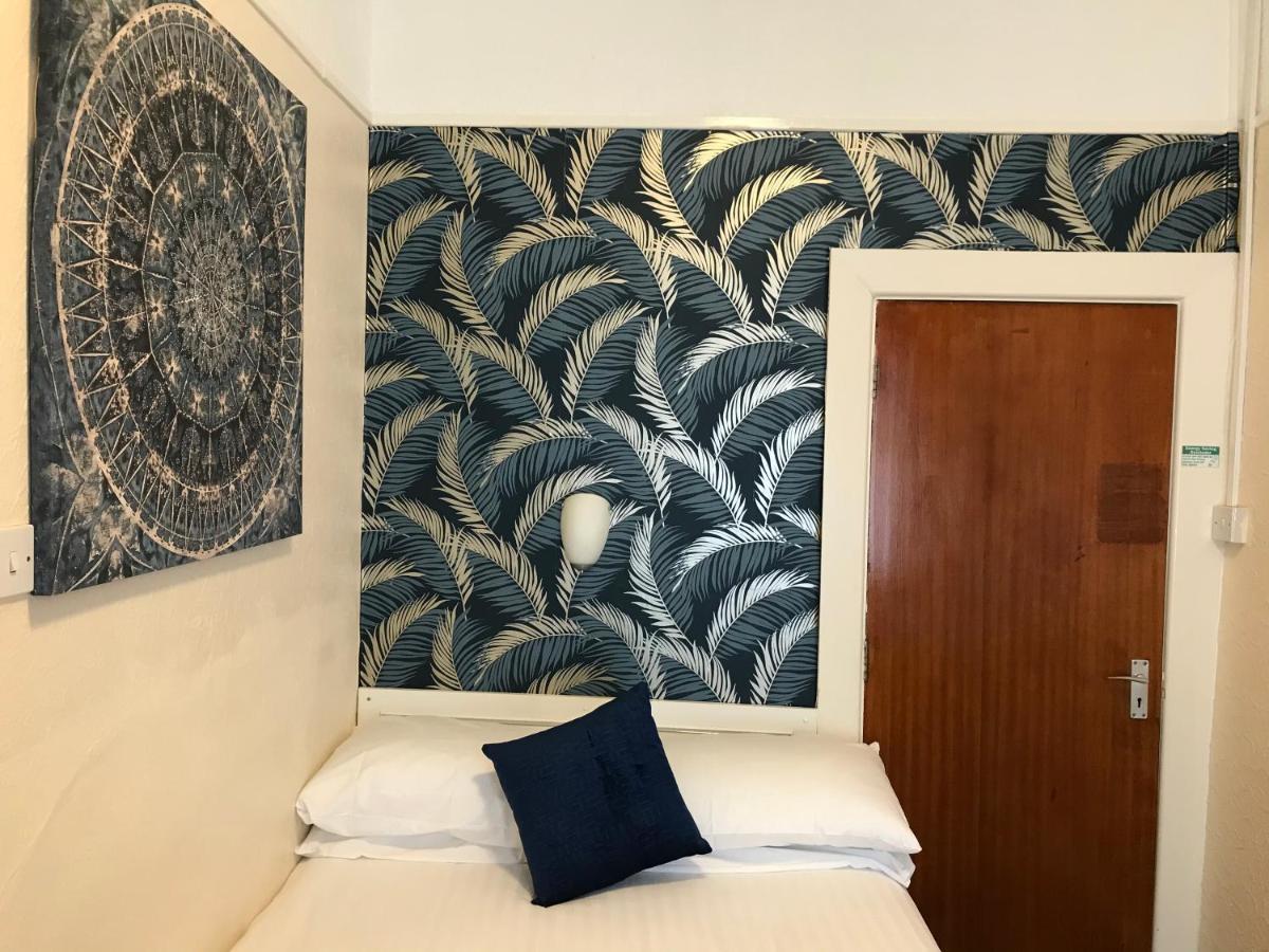 The Feathers Hotel Blackpool Extérieur photo
