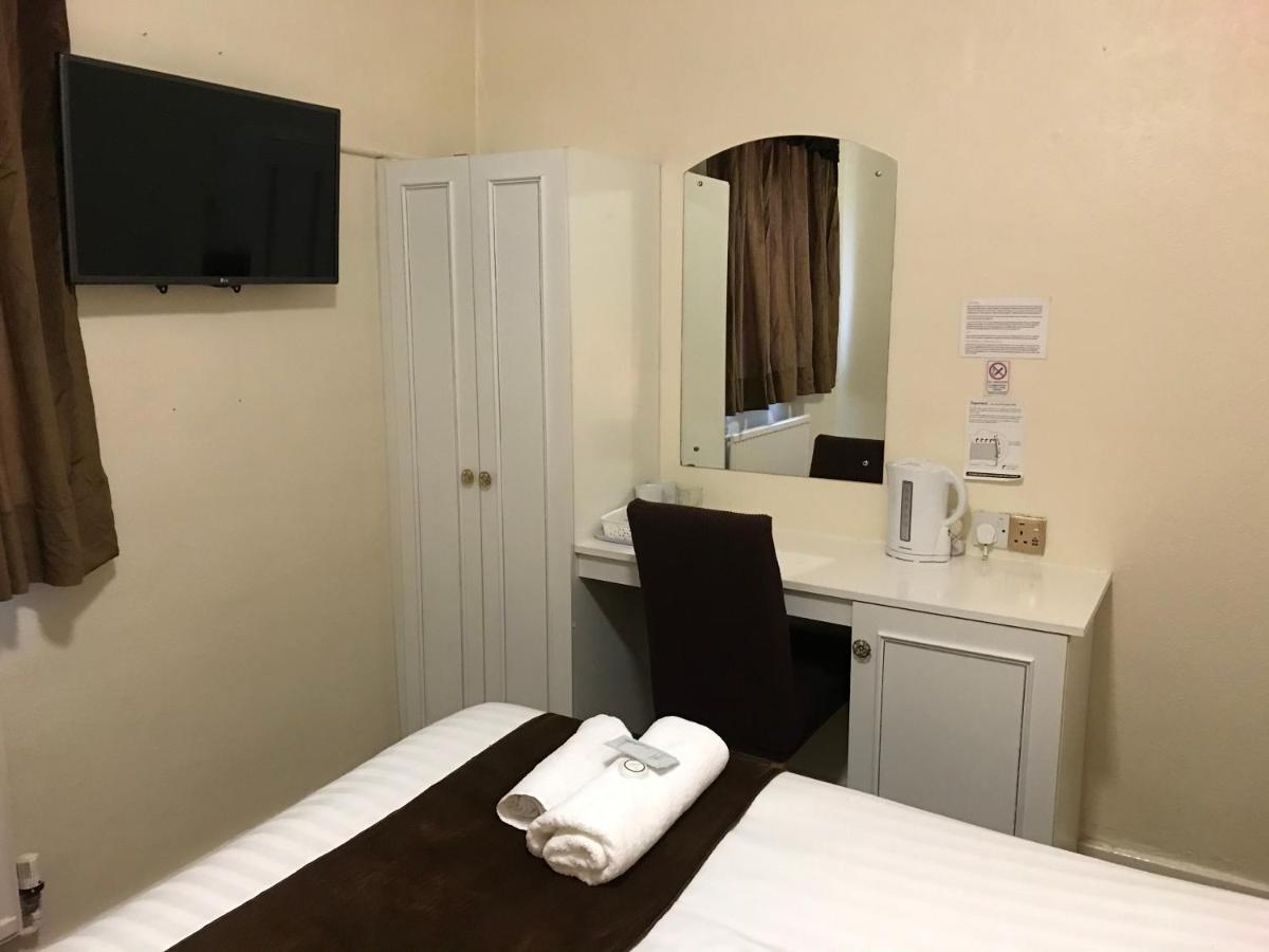The Feathers Hotel Blackpool Extérieur photo