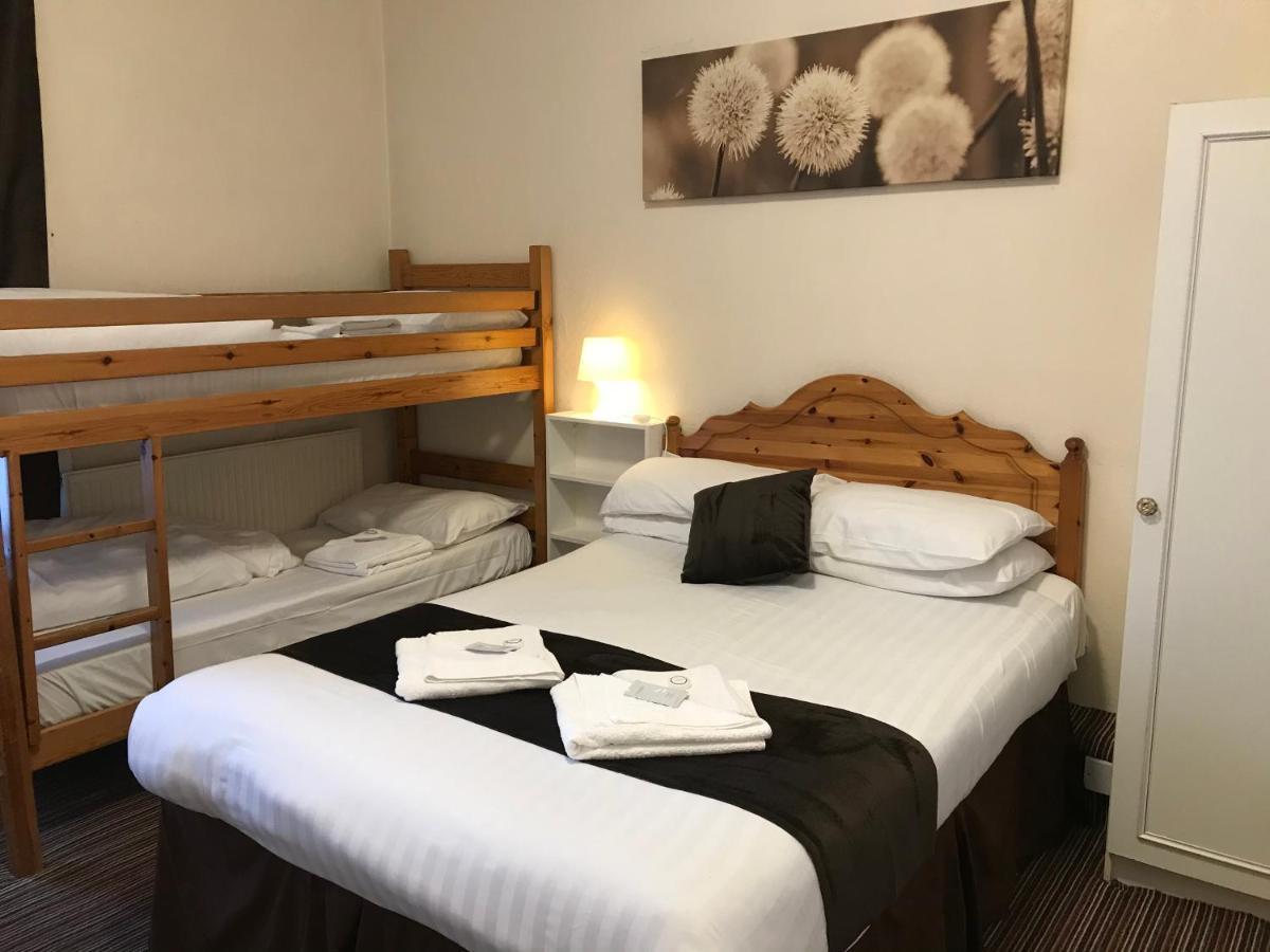 The Feathers Hotel Blackpool Extérieur photo
