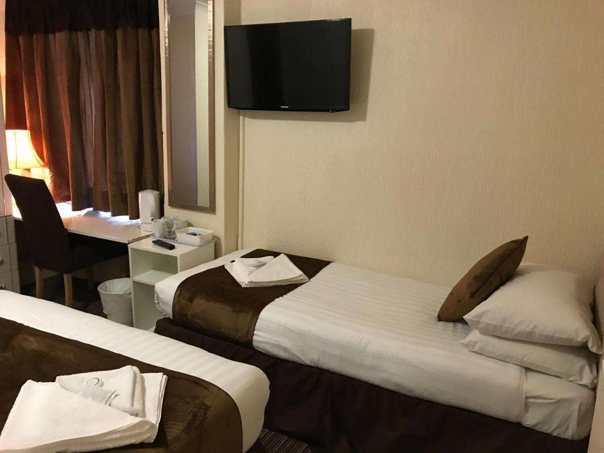 The Feathers Hotel Blackpool Extérieur photo