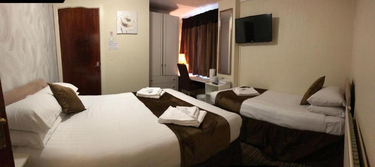 The Feathers Hotel Blackpool Extérieur photo