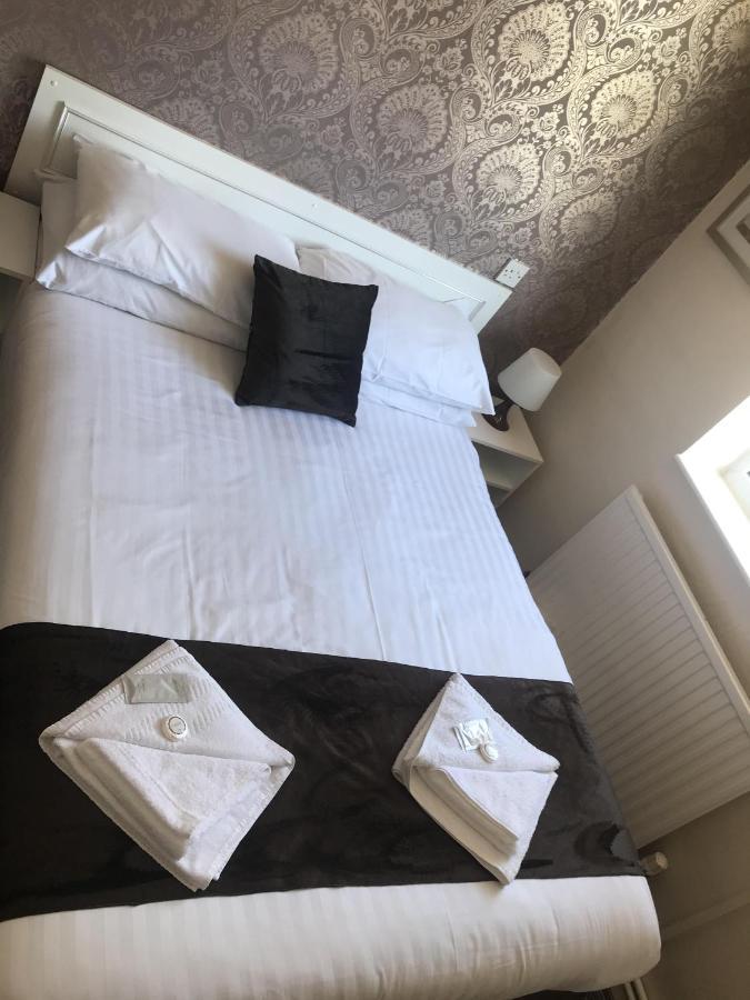 The Feathers Hotel Blackpool Extérieur photo